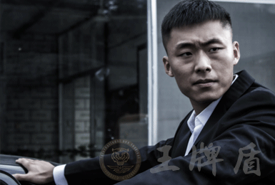 每一位保镖都经过严格筛选，具备高度的忠诚度和职业道德，对您的隐私严格保密，全心全意为您服务，让您无后顾之忧。